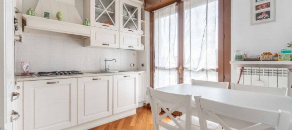 Apartamento de 2 dormitorios en Milan, Italy No. 331355 12