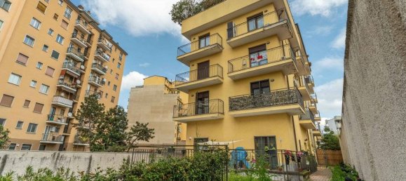 Apartamento de 2 dormitorios en Milan, Italy No. 331355 26