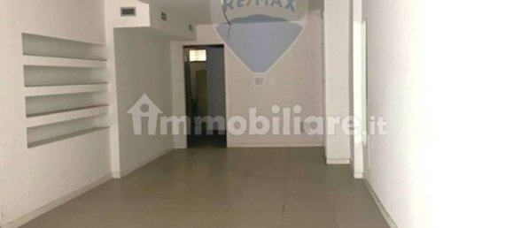 1-salle Propriété commerciale à Bari, Italy No. 35475 7