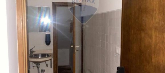 1-salle Propriété commerciale à Bari, Italy No. 35475 16