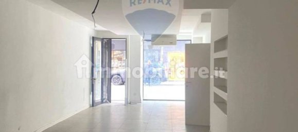 1-salle Propriété commerciale à Bari, Italy No. 35475 6