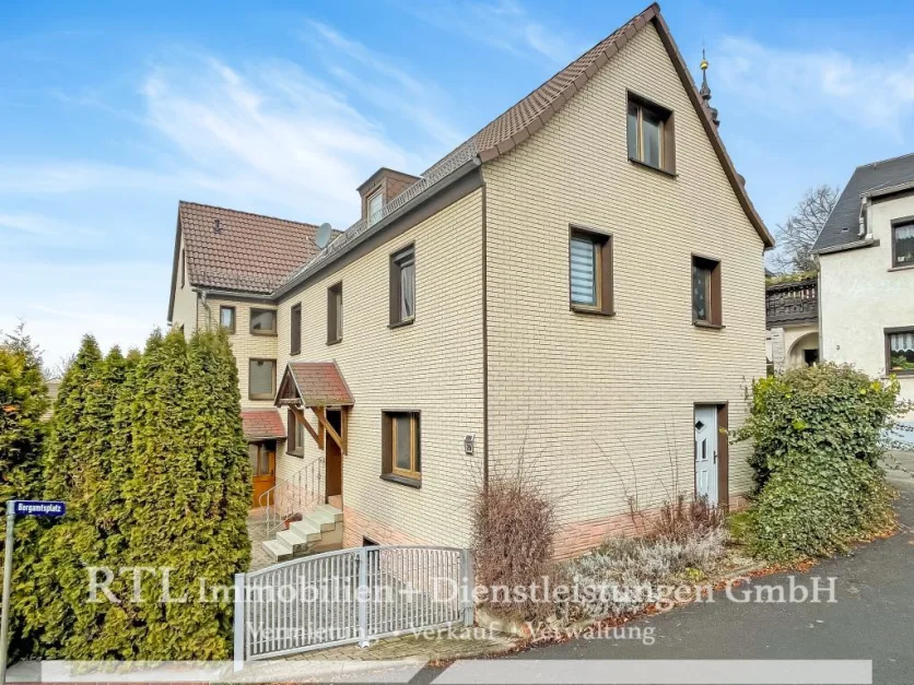 Moradia em banda de 12 divisões em Burgenlandkreis, Germany N.º 28535