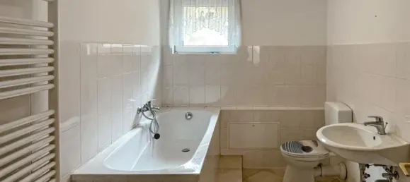 Moradia em banda de 12 divisões em Burgenlandkreis, Germany N.º 28535 4