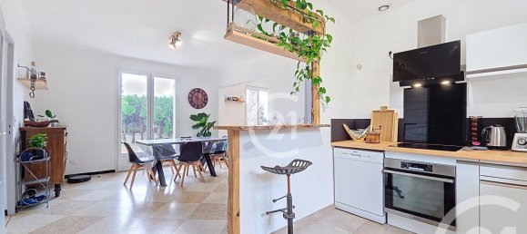 2 bedrooms House in Saint-Martin-de-Crau, France No. 342717 5