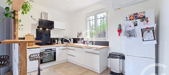 2 bedrooms House in Saint-Martin-de-Crau, France No. 342717 4