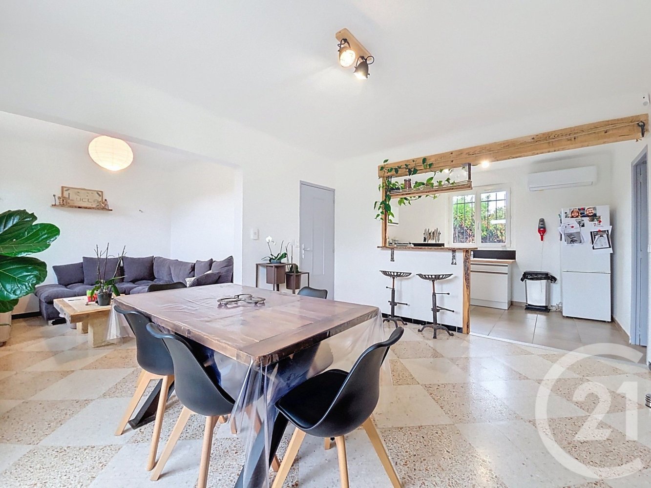 2 bedrooms House in Saint-Martin-de-Crau, France No. 342717