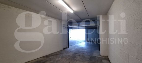 28m² Garage in Marino, Italy No. 221877 11