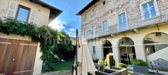 5 bedrooms Villa in Cuneo, Italy No. 270769 8