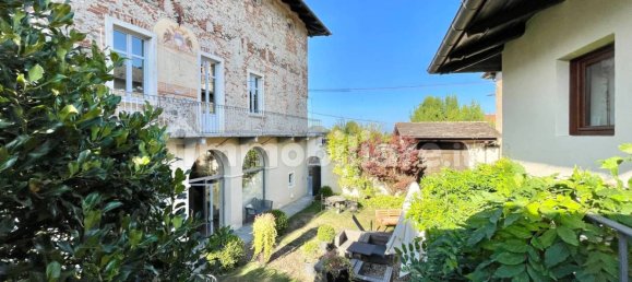 5 bedrooms Villa in Cuneo, Italy No. 270769 12