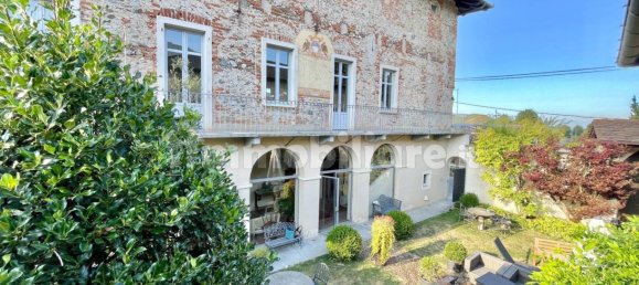 5 bedrooms Villa in Cuneo, Italy No. 270769 10