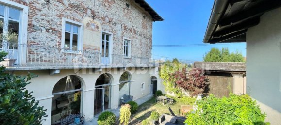 5 bedrooms Villa in Cuneo, Italy No. 270769 11