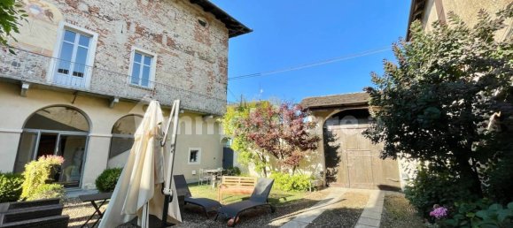 5 bedrooms Villa in Cuneo, Italy No. 270769 5