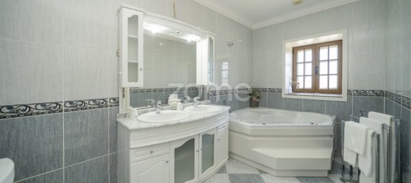 Дом с 8 спальнями в Повуа ди Ланьозу, Португалия № 31709 17