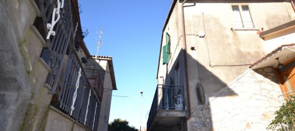 6 rooms House in Montegabbione, Italy No. 130590 3