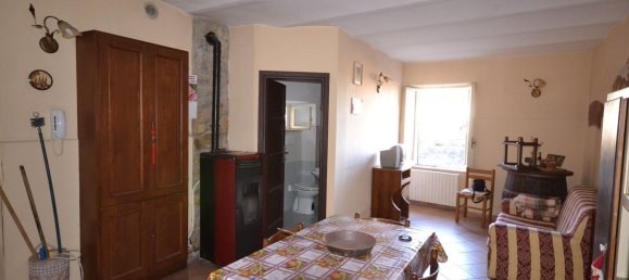 6 rooms House in Montegabbione, Italy No. 130590 7