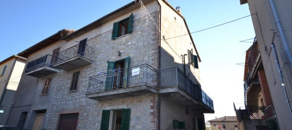 6 rooms House in Montegabbione, Italy No. 130590 2
