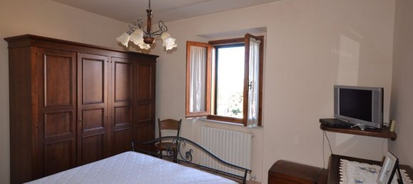 6 rooms House in Montegabbione, Italy No. 130590 11