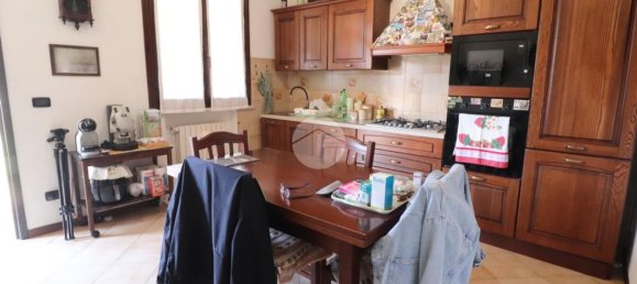 Casa de 7 habitaciónes en Mantua, Italy No. 338428 6