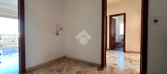 2 bedrooms Apartment in Palermo, Italy No. 300037 2