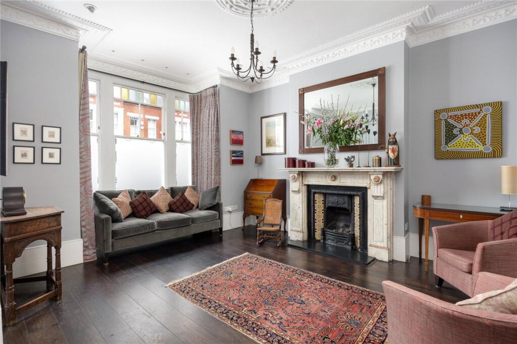 5 bedrooms House in London, United Kingdom No. 3738