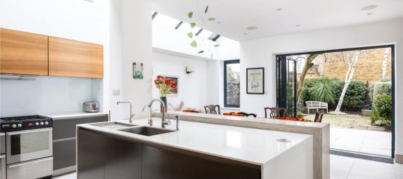 5 bedrooms House in London, United Kingdom No. 3738 3