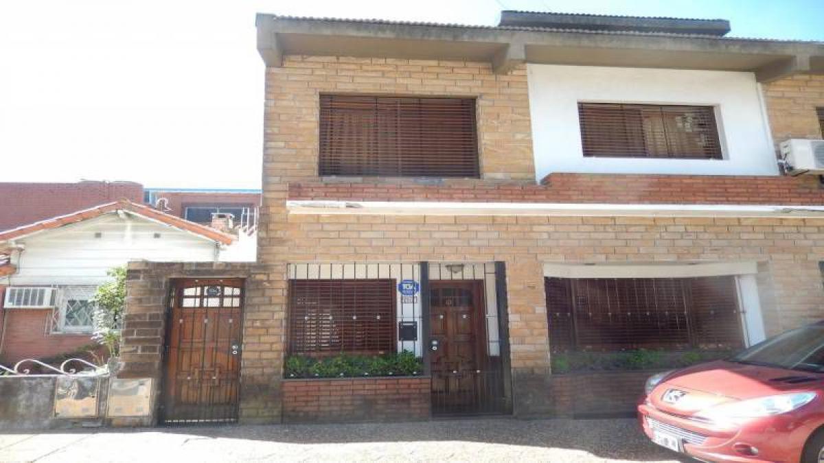 3 bedrooms House in Quilmes, Argentina No. 13091