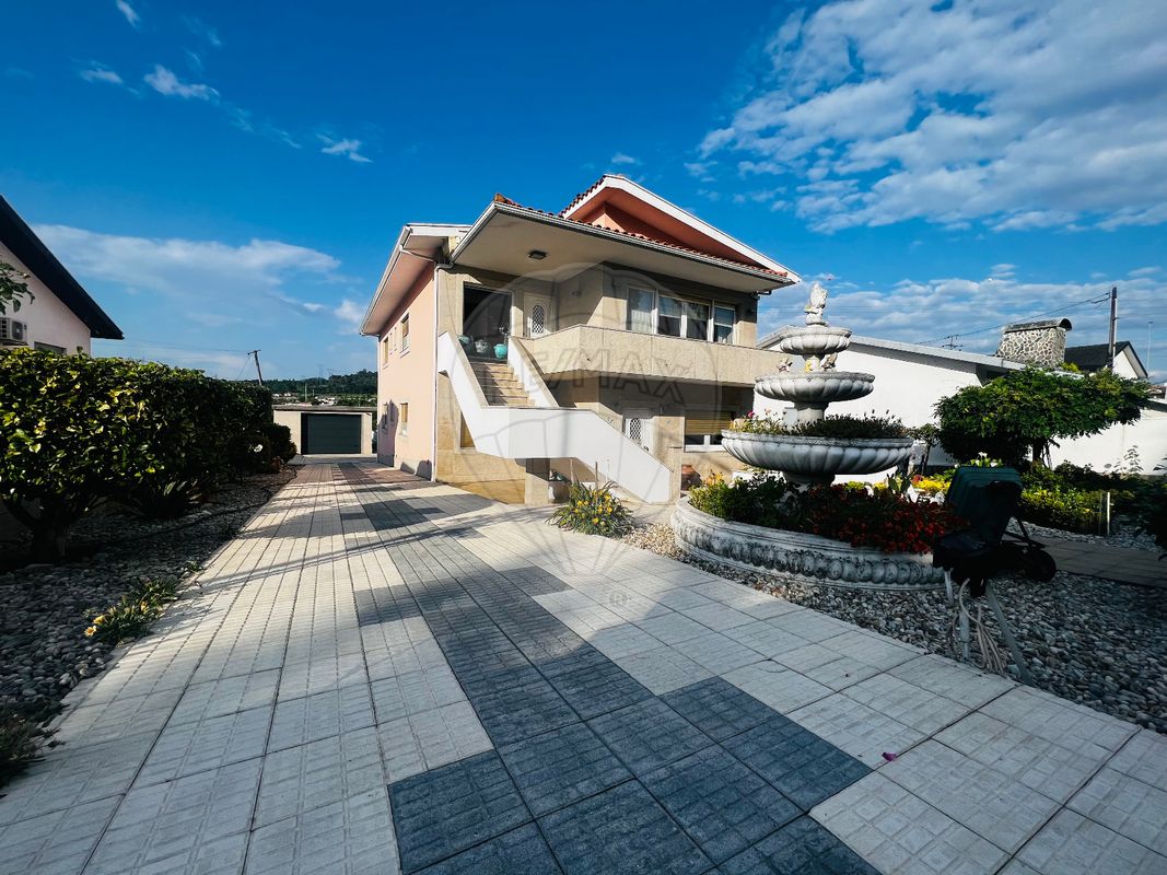 4 bedrooms House in Silvares, Portugal No. 177472