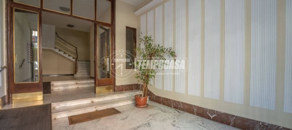 3 bedrooms Apartment in Rome, Italy No. 294189 24