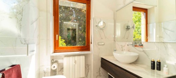 3 bedrooms Apartment in Turin, Italy No. 326764 14