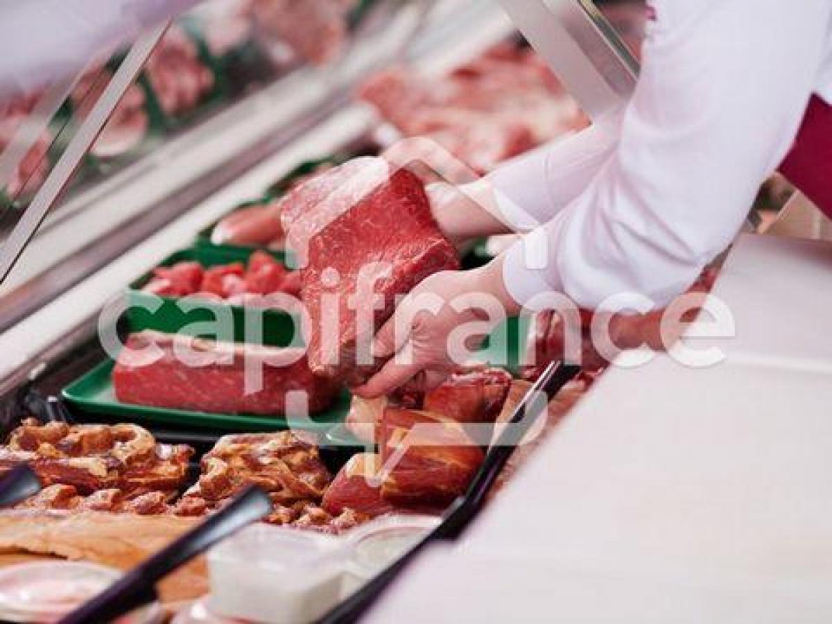 140m² Office in Muret, France No. 20230