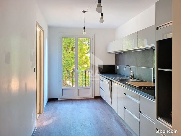 3 bedrooms Apartment in Manosque, France No. 305307