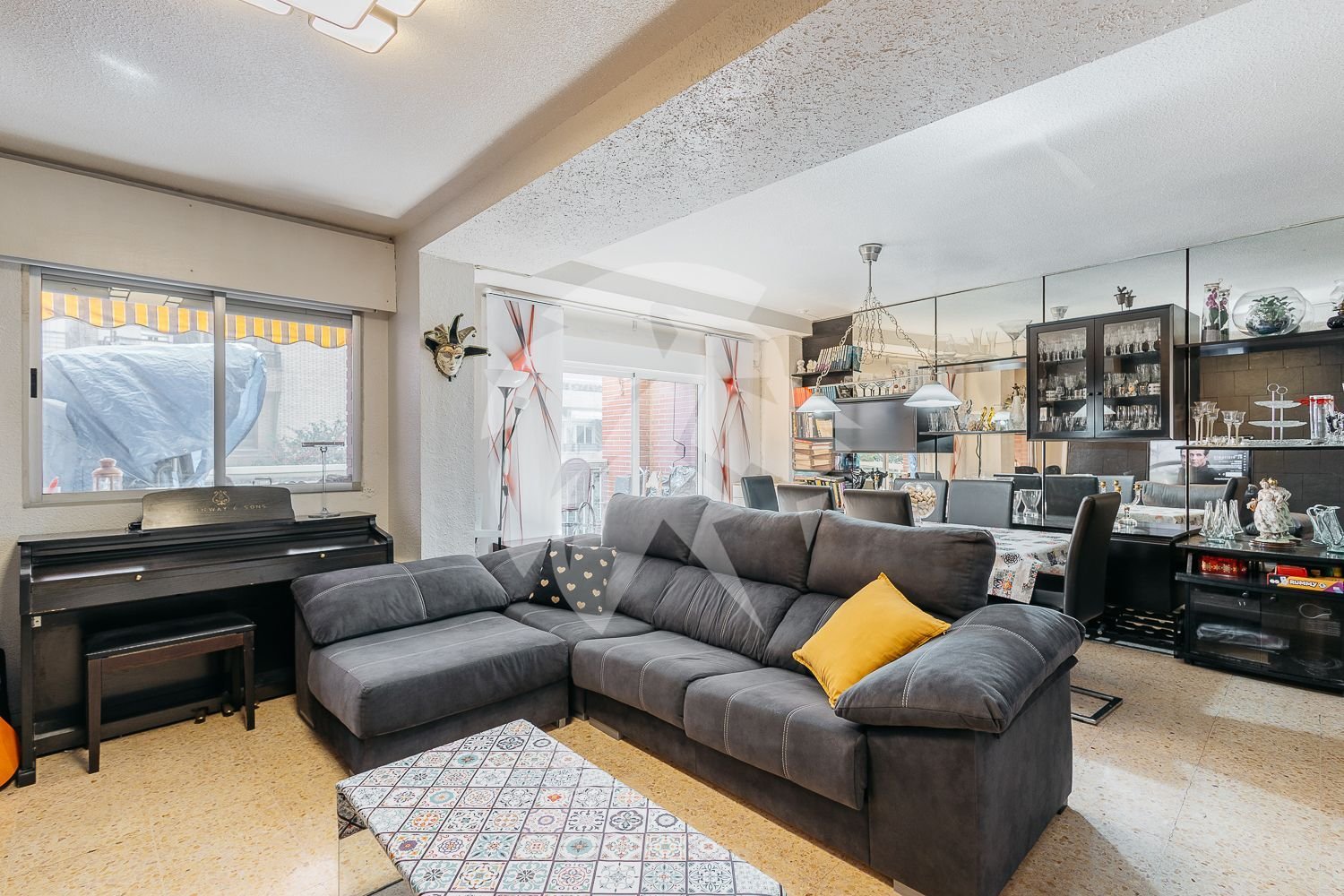 Apartamento de 3 dormitorios en Valencia, Spain No. 172216