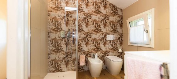 5 rooms Apartment in Colli al Metauro, Italy No. 264916 22