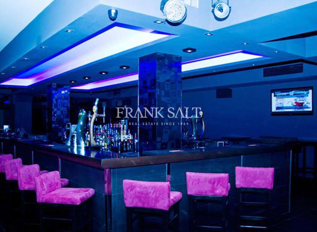  مقهى / مطعم في Saint Paul's Bay, Malta 390متر مربع رقم 13028