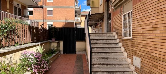 3 rooms Apartment in Rome, Italy No. 2308 3
