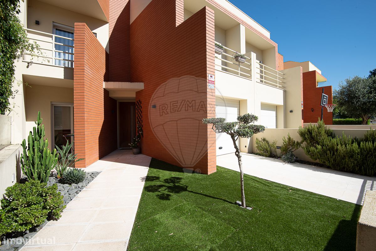 4 bedrooms House in Oeiras, Portugal No. 178216