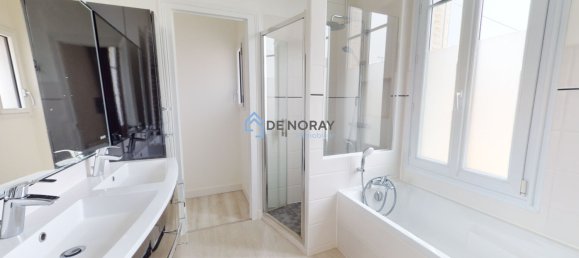 8 bedrooms House in Tours, France No. 79635 18