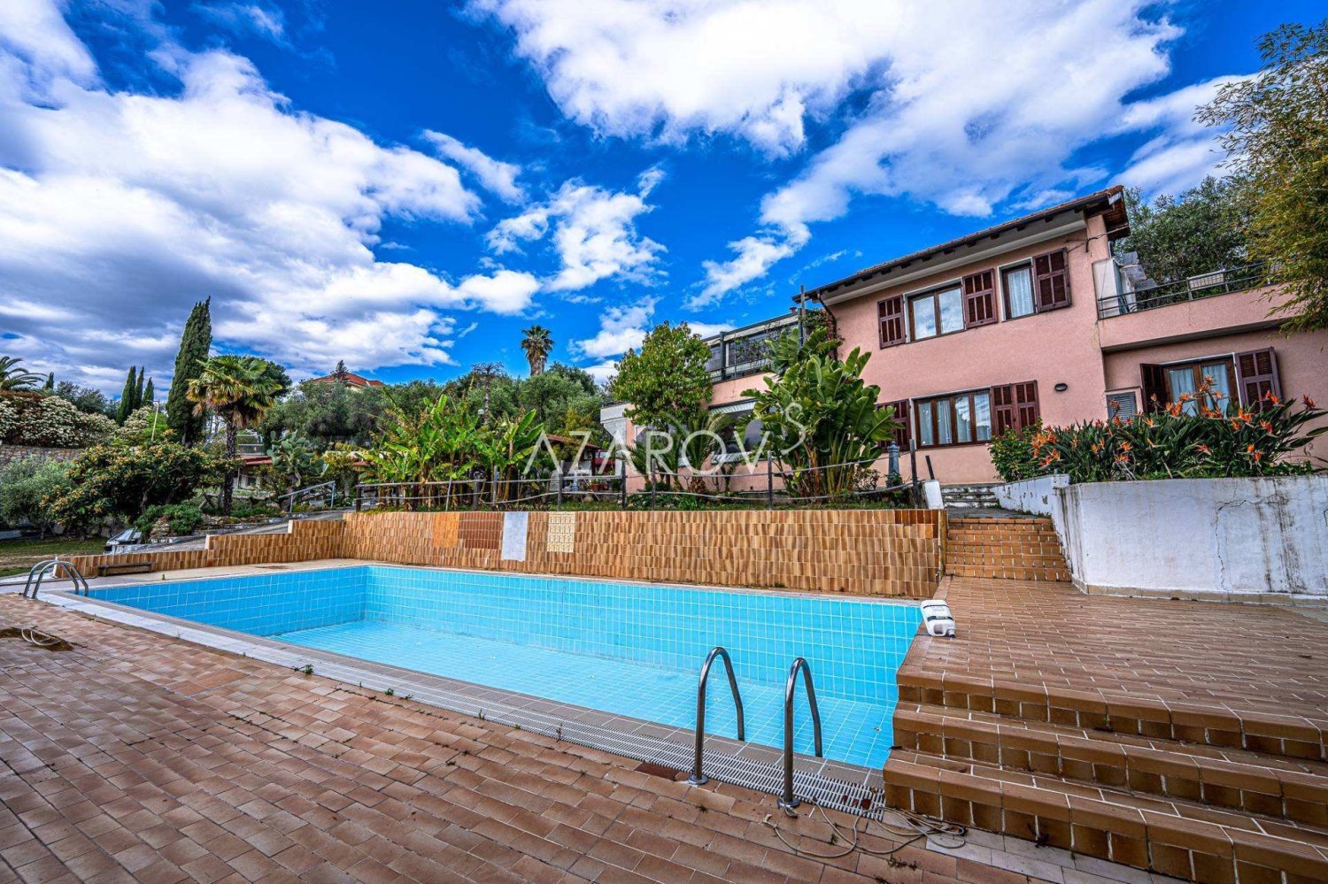 9 bedrooms Villa in Seborga, Italy No. 161769