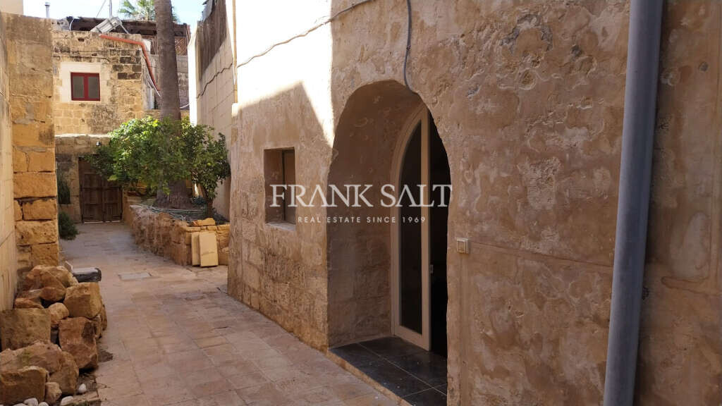 2 bedrooms Farm in Sannat, Malta No. 1059