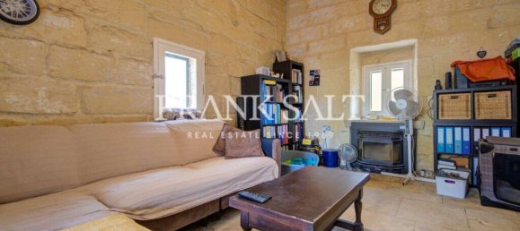 2 bedrooms Farm in Sannat, Malta No. 1059 8