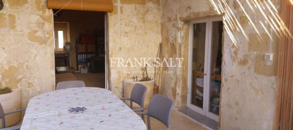 2 bedrooms Farm in Sannat, Malta No. 1059 3