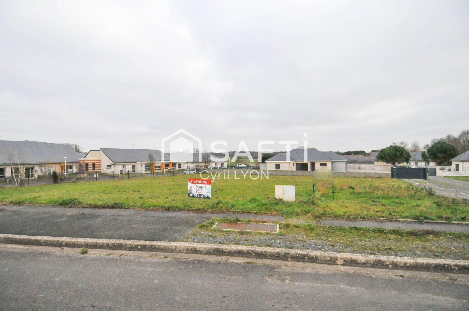 Земельный участок в Вернант, Франция № 99995