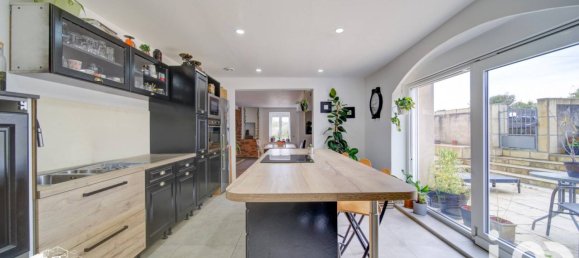 4 bedrooms Townhouse in Hatrize, France No. 219283 5