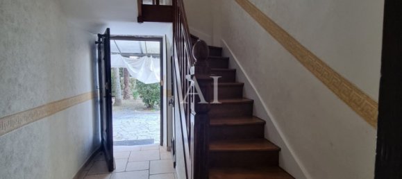 5 bedrooms House in Bourges, France No. 86998 9