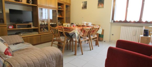 2 bedrooms Apartment in Rho, Italy No. 287084 2