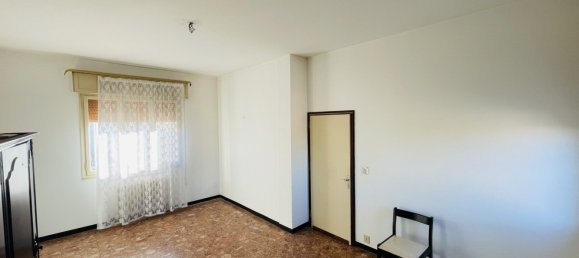 4 bedrooms Apartment in Stra, Italy No. 85702 4