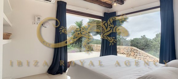 3 bedrooms Villa in Sant Agusti des Vedra, Spain No. 846 24