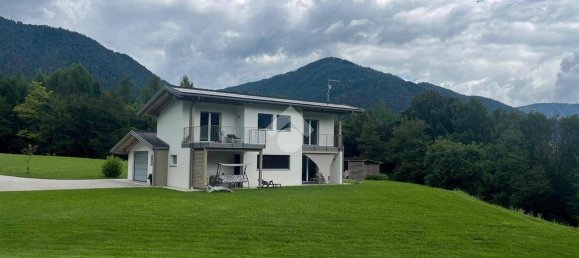 2 bedrooms Villa in Feltre, Italy No. 357189 20
