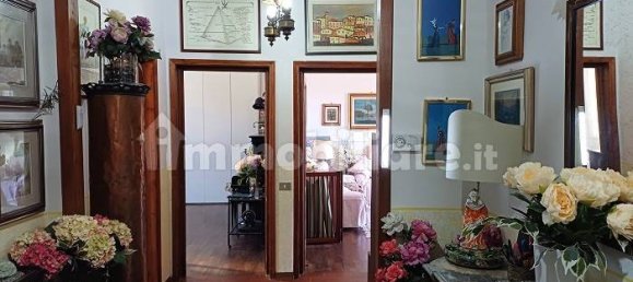 3 bedrooms Apartment in Florence, Italy No. 361829 27