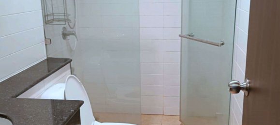 Apartamento com 1 quarto em condomínio em Watthana, Thailand N.º 9471 7